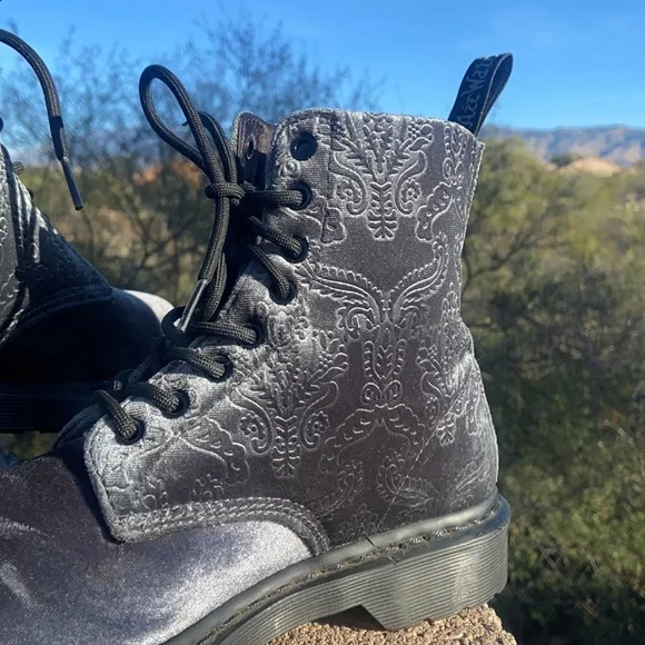 Rare Dr. Martens 1460 Brocade Velvet Paisley Boots - Picture 12 of 16